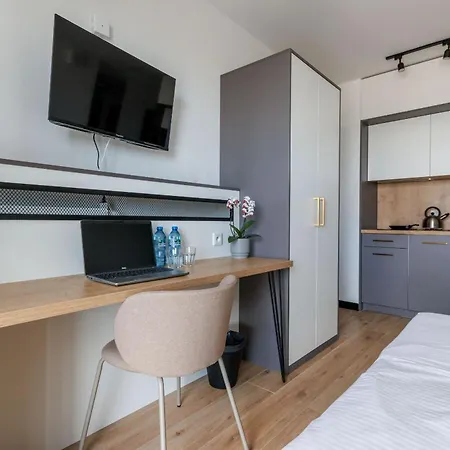 Zeus Apartament *